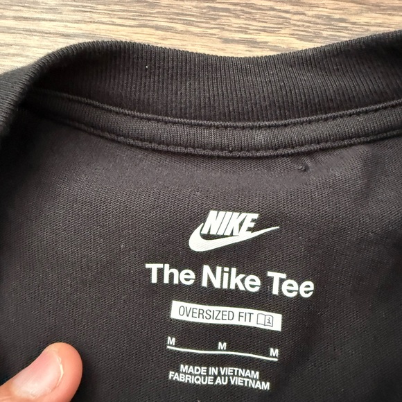Nike shirt - Picture 3 of 3